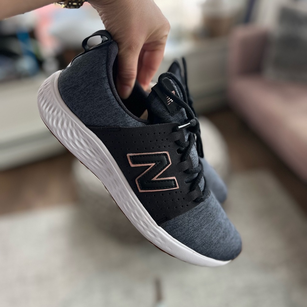 New Balance Black/Dark Grey Athletic Running Athleisure Casual Sneakers Size 9